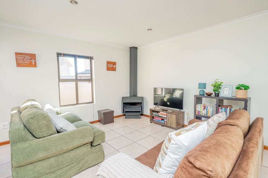 3 Bedroom Property for Sale in Graanendal Western Cape